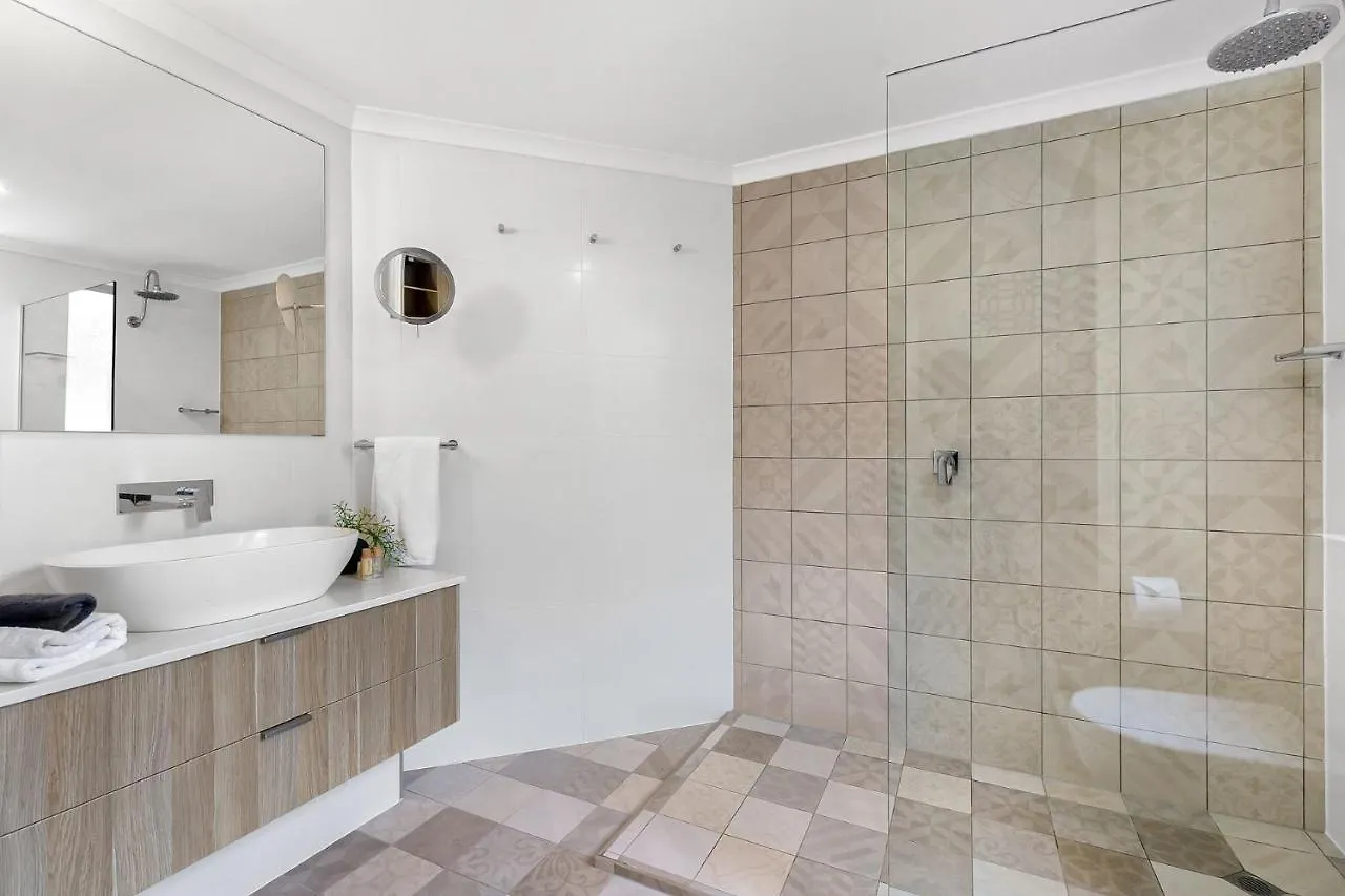 아파트 Central Location Stylish 3 Bed With Pool - Sunshine Central 선샤인 비치 오스트레일리아